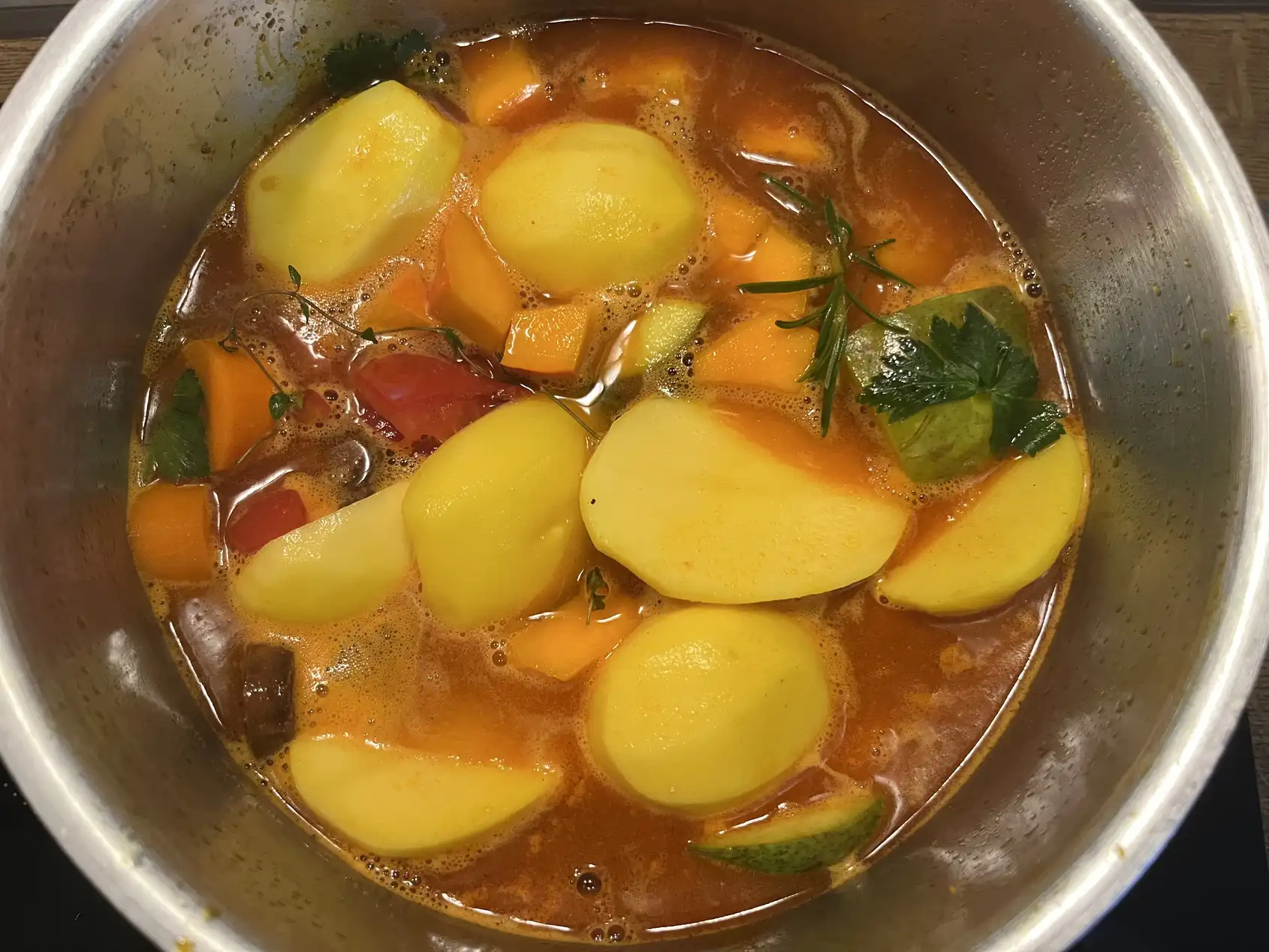 Zigeunertopf traditionell aus Murcia und Almería