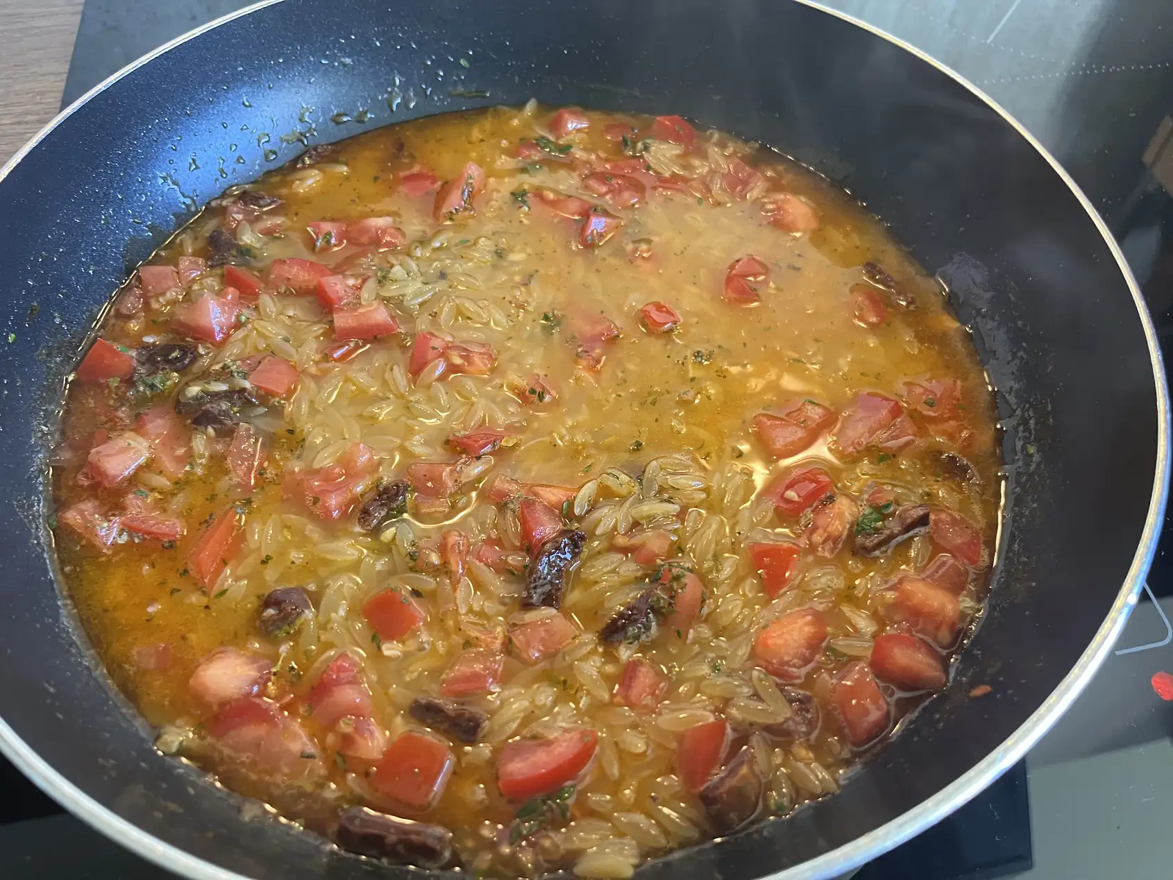 Kritharaki mit Garnelen und Calamaretti