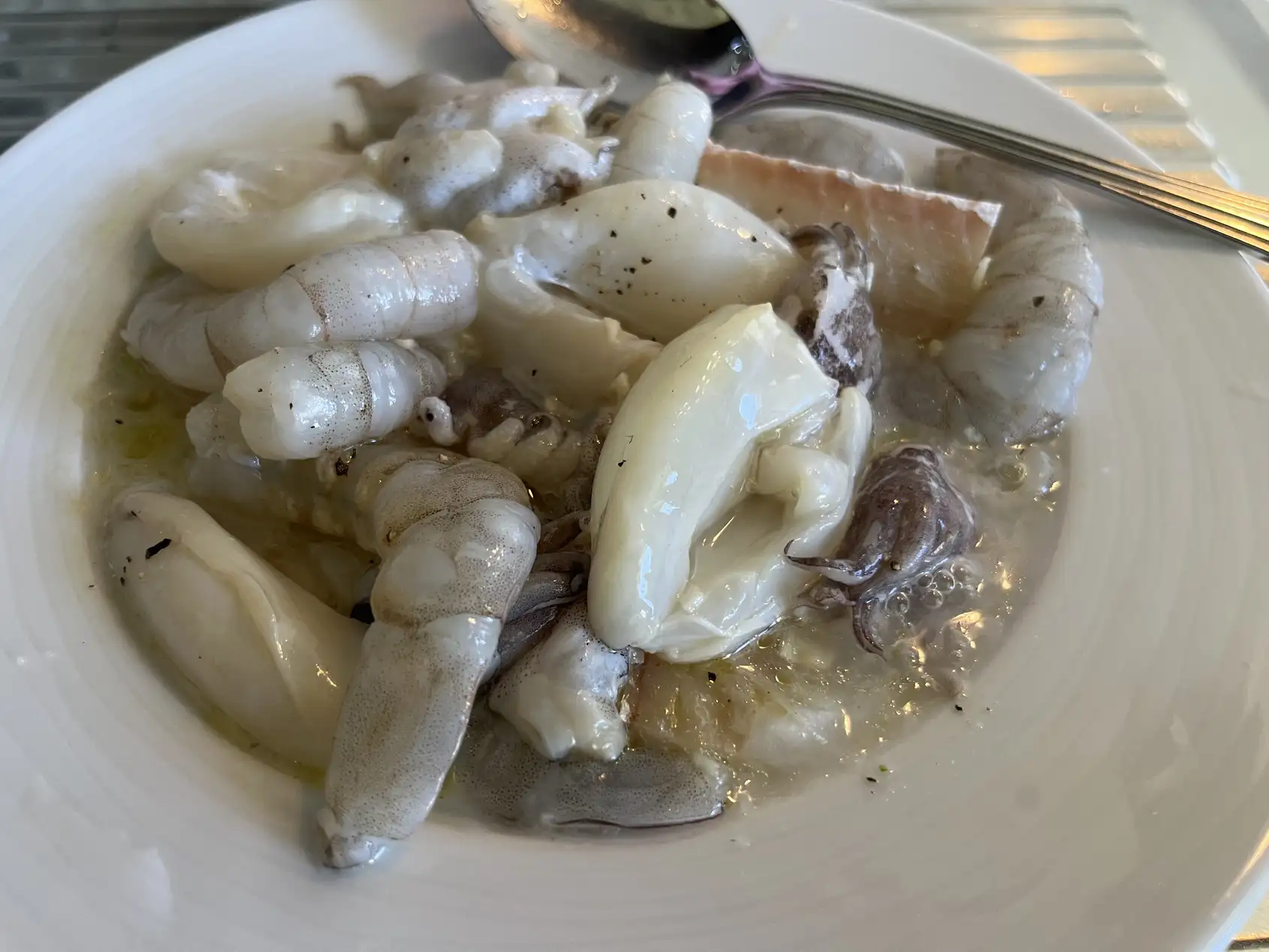 Kritharaki mit Garnelen und Calamaretti