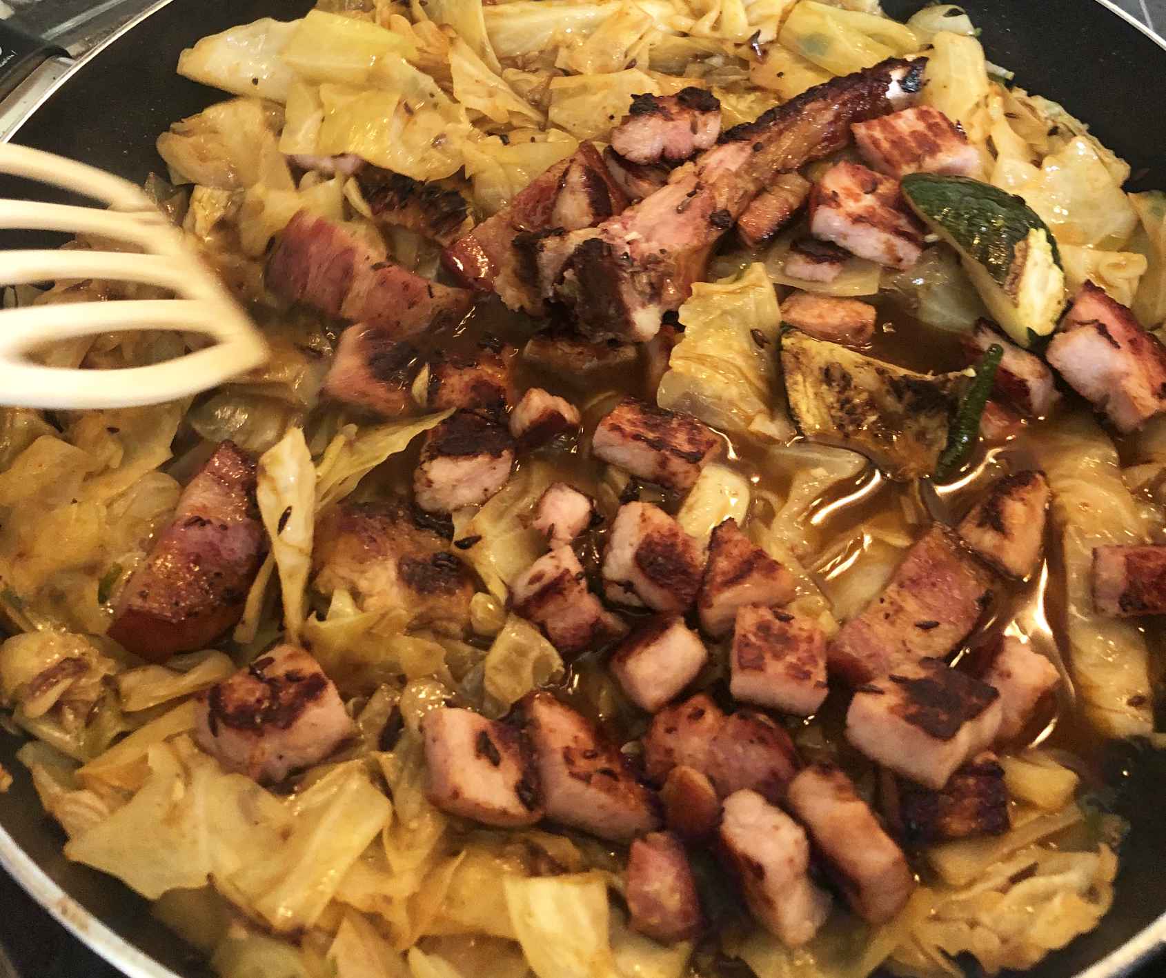 Kassler und Wammerl mit Kraut und Tagliatelle